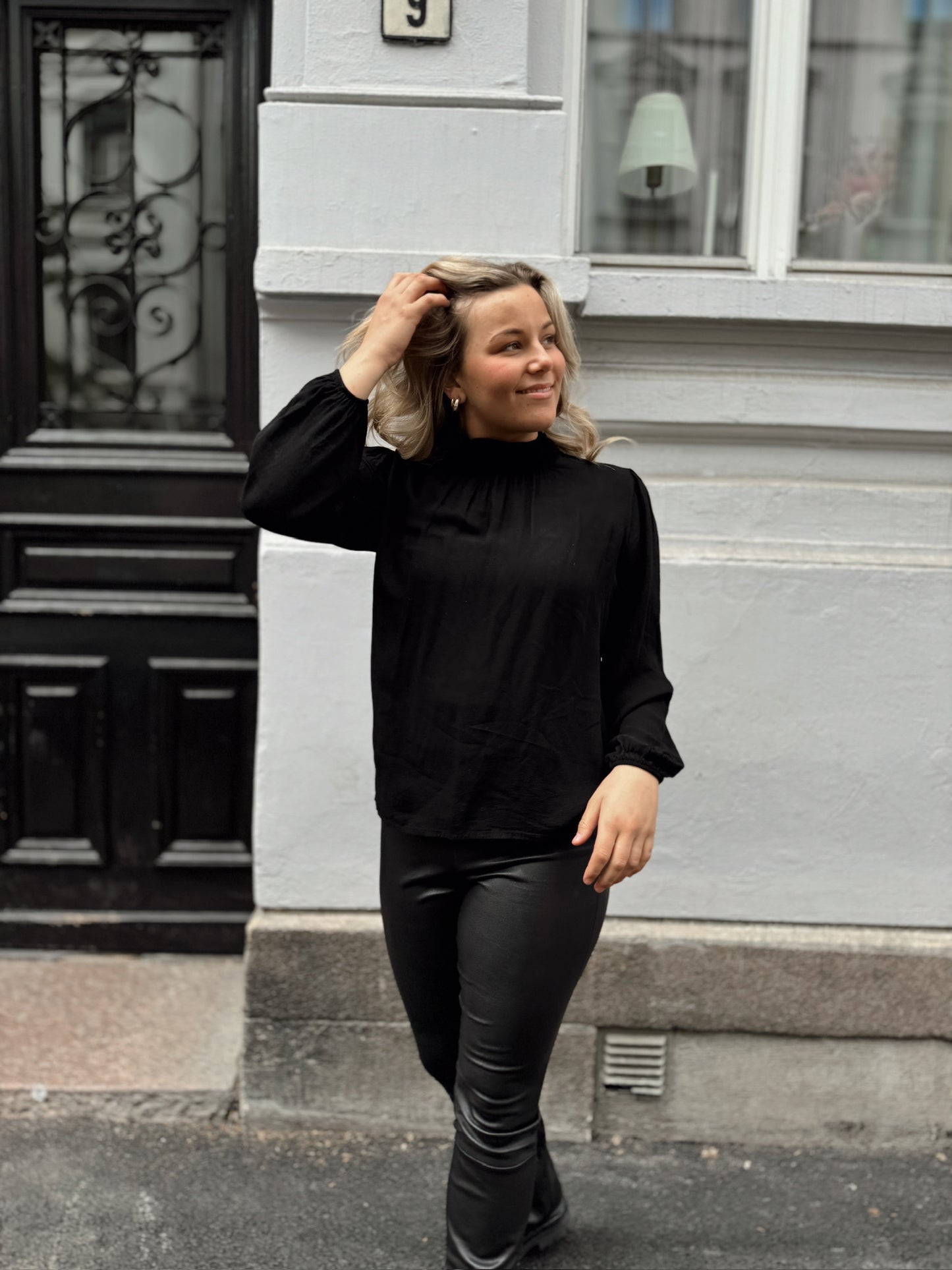 Blouse High Neck