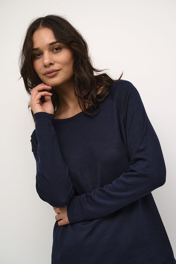 Annemarie Solid Jumper Salute